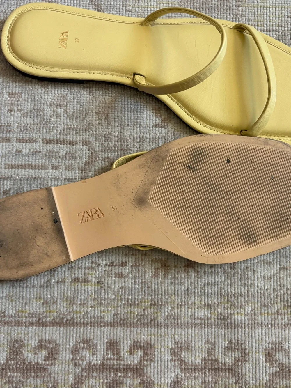 Zara butter yellow sandals size 6.5 - Picture 2 of 2